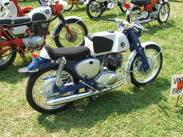 Robin Markey's beautiful Honda Benly. It is for sale at the meet.
