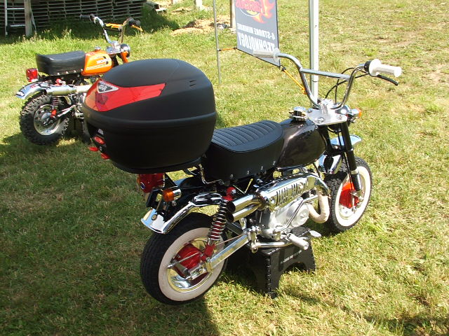1974 Z50 K5 "The Gangsta"  w/ removable Givi tail trunk
