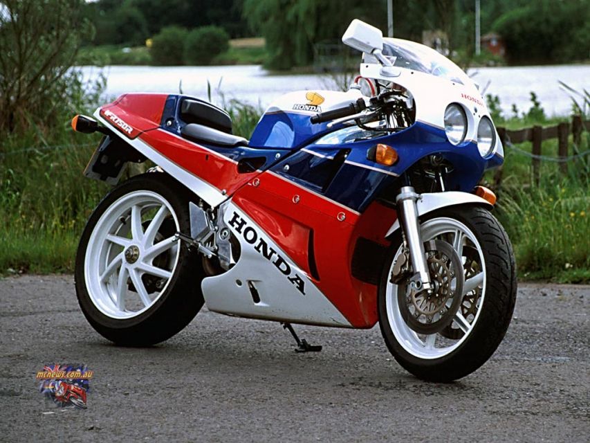 THE HONDA RC30
THE GREATEST SPORTBIKE EVER! HIGH ON MY WISH LIST!
